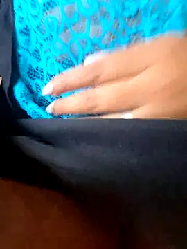 Bella keny online show from 11/07/25, 01:04