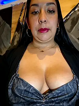 Snapshot of Bella_keny chatting on 06/13/26, 08:07 Bella keny online show from 06/13/26, 08:07