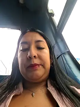 Snapshot of Bella_keny chatting on 09/18/25, 07:28 Bella keny online show from 09/18/25, 07:28