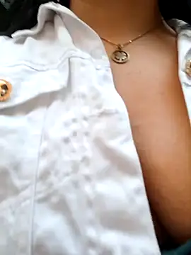 Bella keny online show from 11/25/25, 05:24