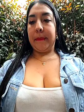 Snapshot of Bella_keny chatting on 09/13/25, 06:30 Bella keny online show from 09/13/25, 06:30