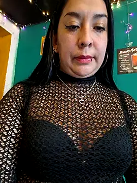 Snapshot of Bella_keny chatting on 07/11/26, 05:57 Bella keny online show from 07/11/26, 05:57