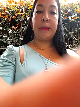 Snapshot of Bella_keny chatting on 06/07/26, 03:50 Bella keny online show from 06/07/26, 03:50