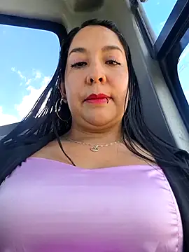 Snapshot of Bella_keny chatting on 07/06/26, 03:03 Bella keny online show from 07/06/26, 03:03