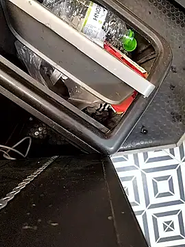 Snapshot of A_man_in_public chatting on 02/14/26, 05:13 A man in public online show from 02/14/26, 05:13