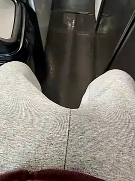 Snapshot of A_man_in_public chatting on 01/17/26, 03:26 A man in public online show from 01/17/26, 03:26