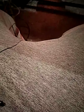 A man in public online show from 01/13/26, 07:29