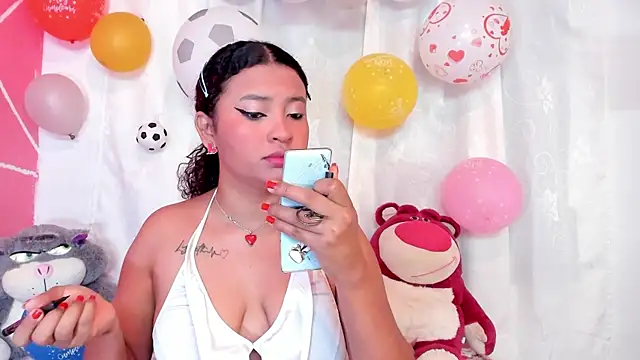 Snapshot of JessyZoe chatting on 07/17/26, 04:04 JessyZoe online show from 07/17/26, 04:04