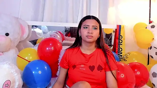 Snapshot of JessyZoe chatting on 06/21/26, 12:05 JessyZoe online show from 06/21/26, 12:05