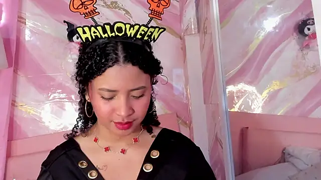 JessyZoe online show from 10/28/25, 03:55