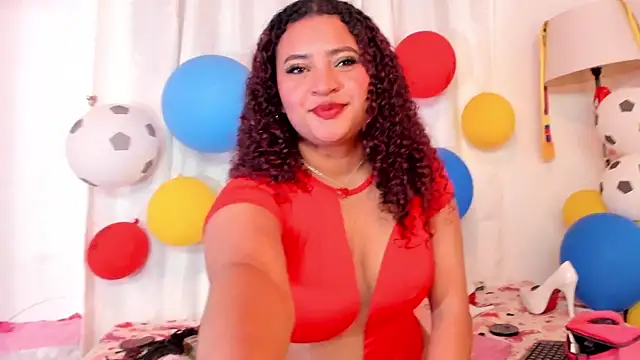 Snapshot of JessyZoe chatting on 07/12/26, 12:00 JessyZoe online show from 07/12/26, 12:00