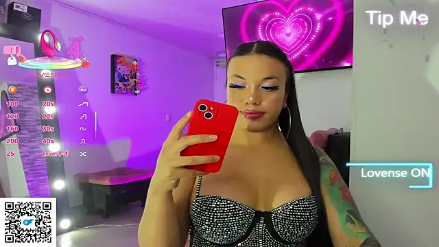 Snapshot of im_ahsley chatting on 09/19/25, 12:58 im ahsley online show from 09/19/25, 12:58