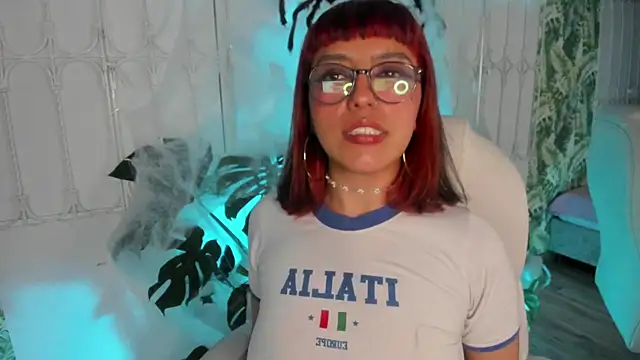 cute hollywood online show from 10/20/25, 08:53