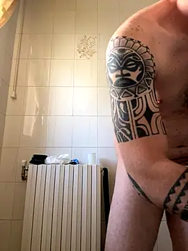 iltoscano95 online show from 10/04/25, 12:07