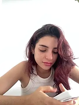 Snapshot of dakota_le chatting on 04/21/26, 01:39 dakota le online show from 04/21/26, 01:39