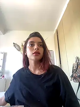 Snapshot of dakota_le chatting on 10/07/25, 01:45 dakota le online show from 10/07/25, 01:45