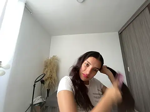 dakota le online show from 06/25/26, 01:49