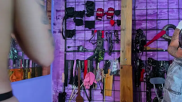 alexia aitanaa  online show from 02/10/26, 07:35