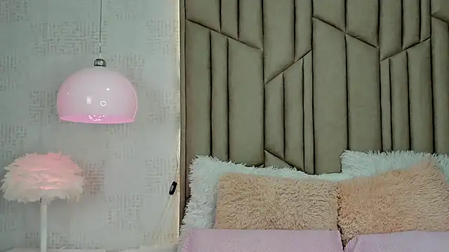 AudreyElla online show from 03/04/26, 06:10