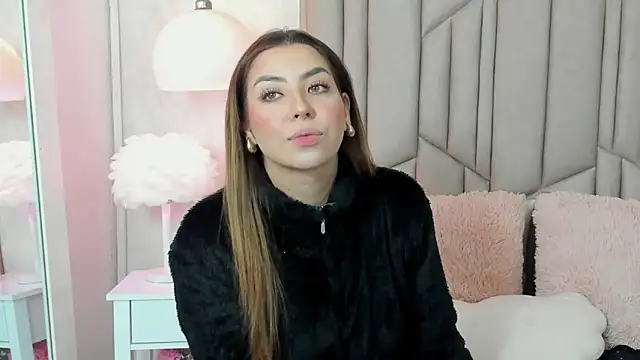 Snapshot of AudreyElla chatting on 01/28/25, 06:49 AudreyElla online show from 01/28/25, 06:49