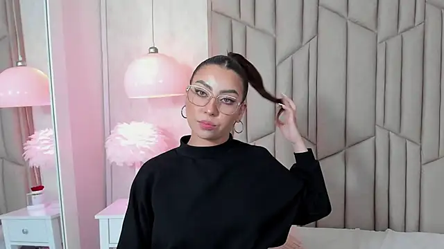 Snapshot of AudreyElla chatting on 03/02/25, 04:39 AudreyElla online show from 03/02/25, 04:39