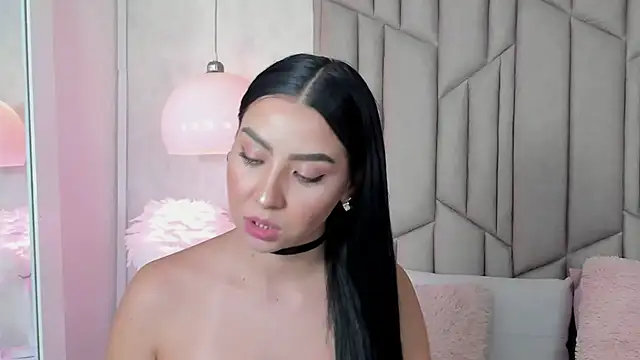 Snapshot of AudreyElla chatting on 03/18/25, 03:02 AudreyElla online show from 03/18/25, 03:02