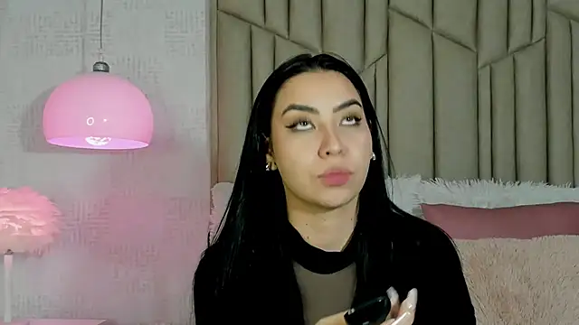 AudreyElla online show from 04/18/26, 05:21