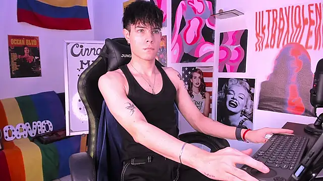 cinnamon boyxxx online show from 02/17/25, 04:20