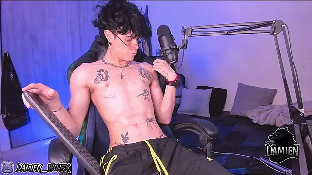 cinnamon boyxxx online show from 09/18/25, 01:30