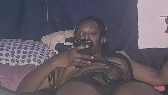 suzyswallowsxxx704 online show from 03/25/26, 05:23