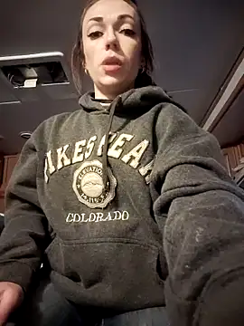 Genevieve143 online show from 03/17/26, 12:13