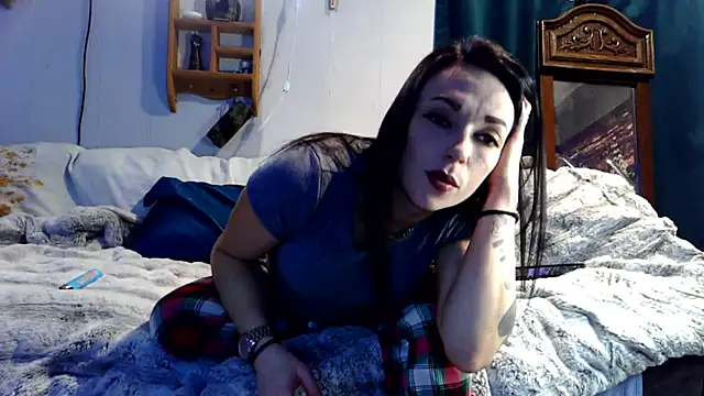 Genevieve143 online show from 12/02/25, 06:37