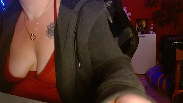 cruellaculdenfer67 online show from 01/08/26, 09:21