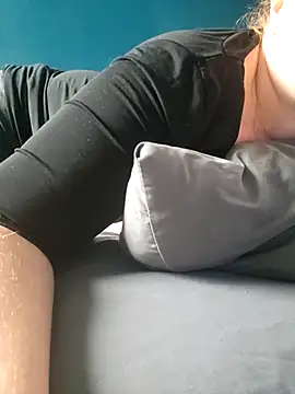 cruellaculdenfer67 online show from 10/10/25, 08:48