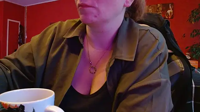 cruellaculdenfer67 online show from 11/18/25, 08:06