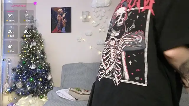 Snapshot of christy_memeow chatting on 12/16/24, 03:22 christy memeow online show from 12/16/24, 03:22