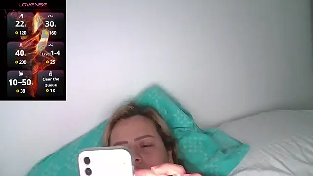 Snapshot of saramartinez1000 chatting on 03/05/25, 03:08 saramartinez1000 online show from 03/05/25, 03:08