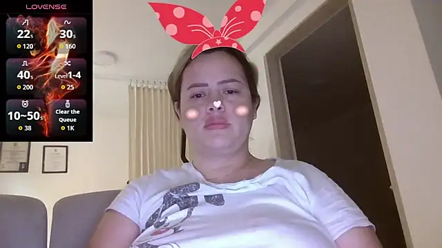 Snapshot of saramartinez1000 chatting on 09/18/25, 01:25 saramartinez1000 online show from 09/18/25, 01:25