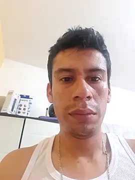 Snapshot of josehot151515 chatting on 02/13/26, 05:57 josehot151515 online show from 02/13/26, 05:57