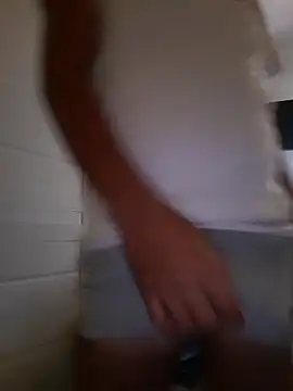 Snapshot of josehot151515 chatting on 11/04/25, 05:17 josehot151515 online show from 11/04/25, 05:17