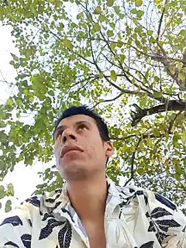 Snapshot of josehot151515 chatting on 01/24/25, 10:51 josehot151515 online show from 01/24/25, 10:51