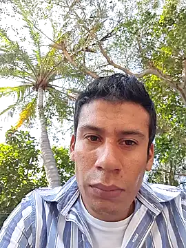 Snapshot of josehot151515 chatting on 10/08/25, 05:02 josehot151515 online show from 10/08/25, 05:02