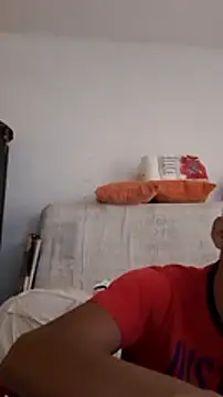 Snapshot of josehot151515 chatting on 01/10/25, 07:00 josehot151515 online show from 01/10/25, 07:00