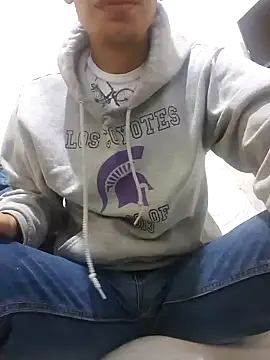 Snapshot of josehot151515 chatting on 01/24/25, 01:03 josehot151515 online show from 01/24/25, 01:03