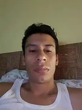 Snapshot of josehot151515 chatting on 02/03/25, 06:34 josehot151515 online show from 02/03/25, 06:34