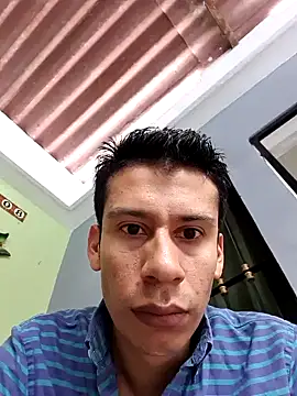 Snapshot of josehot151515 chatting on 01/25/25, 02:47 josehot151515 online show from 01/25/25, 02:47