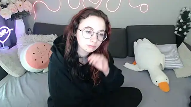 Mini Diva online show from 03/29/26, 08:16