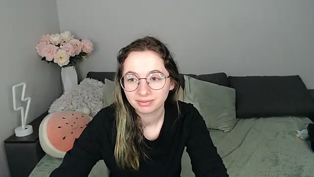 Mini Diva online show from 09/20/25, 08:08