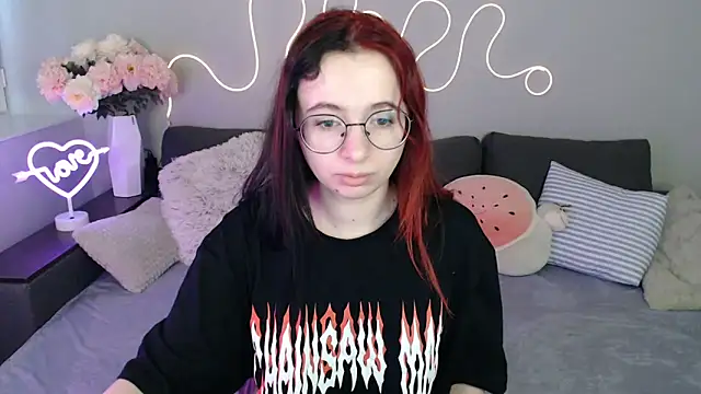 Mini Diva online show from 11/05/25, 09:12