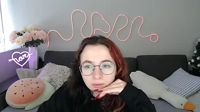 Mini Diva online show from 02/23/26, 09:10